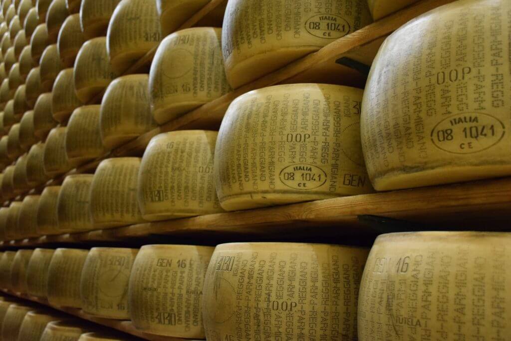 italian-cheeses-on-shelves