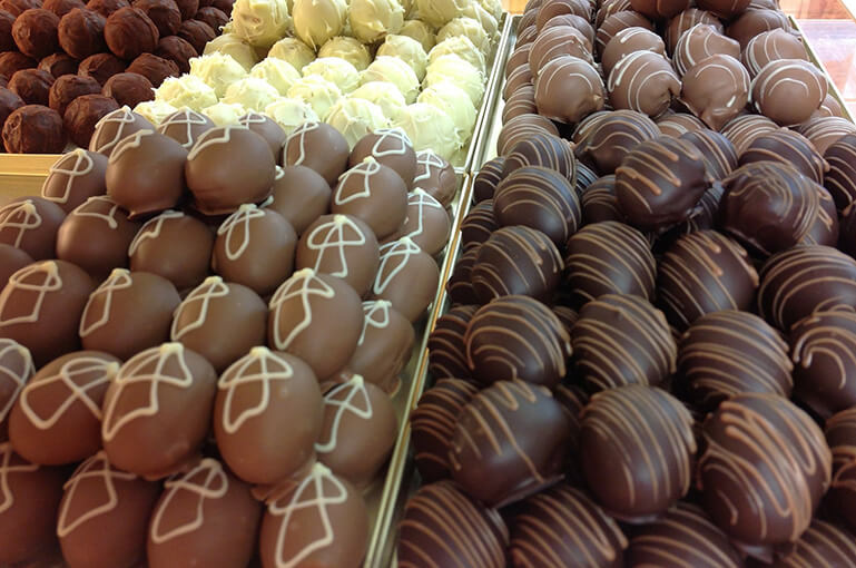 lots-of-chocolate-truffles