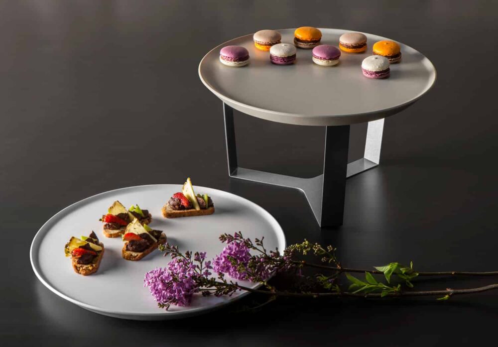 Melamine Risers Forme’™ Melamine Tray & 3 leg 4