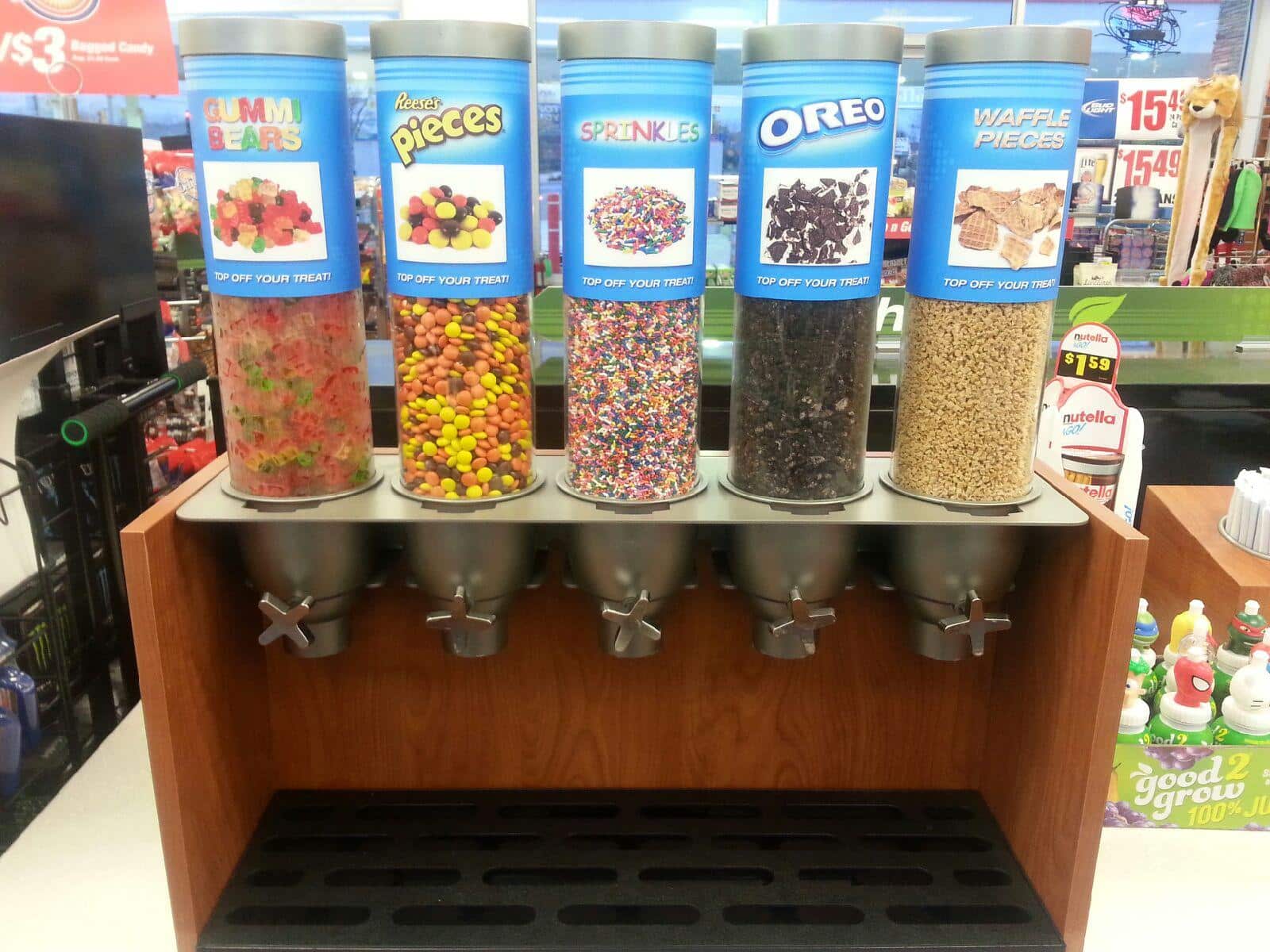 Ice cream toppings & dispenser