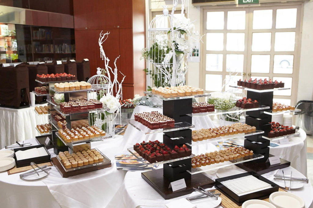 Dessert display discount set