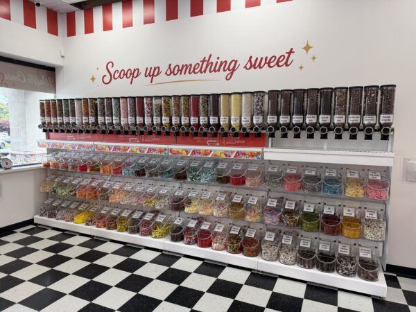 Rosseto candy dispenser for Ice cream shop