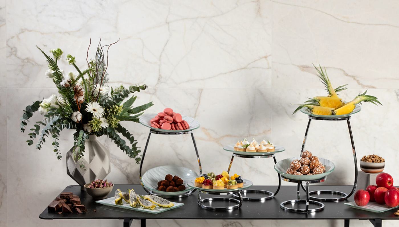 Rise Up risers with glass platters